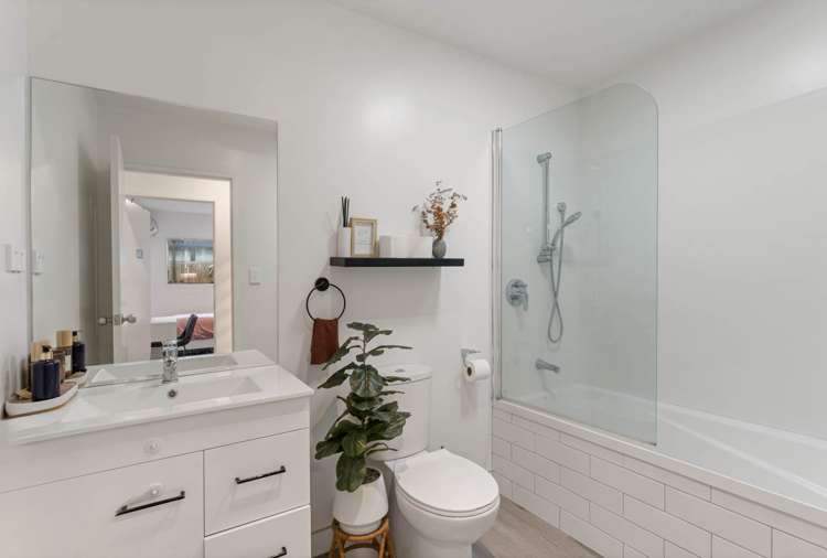 63 Black Beech Crescent Takanini_11