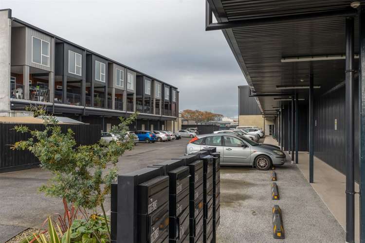 105/124 Commerce Street Frankton_16