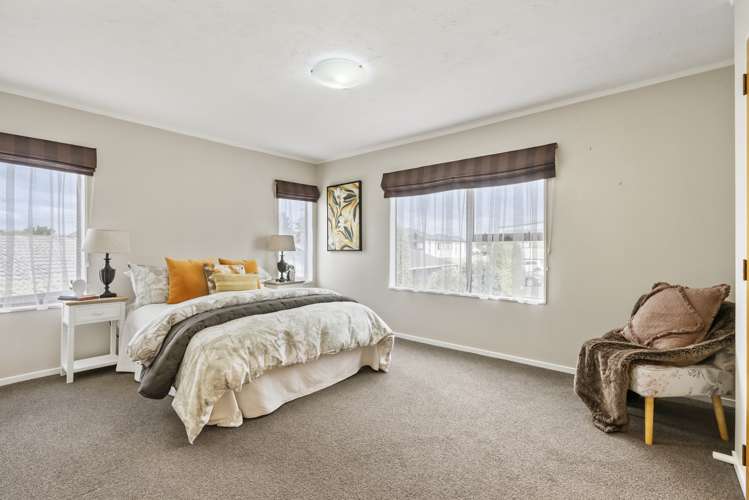 8 Coubray Place Botany Downs_7