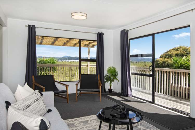 56 Raumati Crescent Onerahi_8