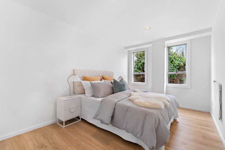 1/18 Theban Place Totara Vale_16