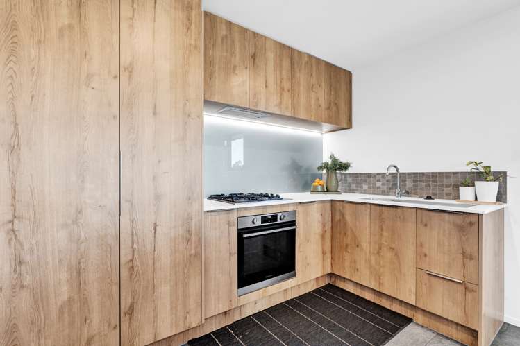 17 Atutahi Street Hurdon_6