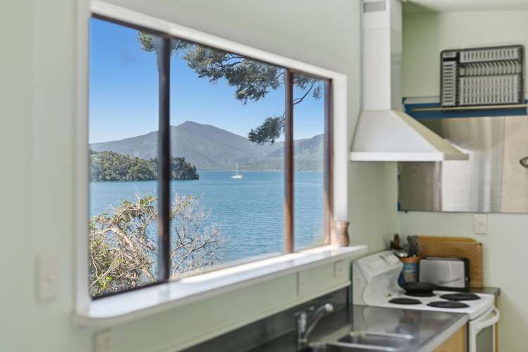 110 Lochmara Bay Marlborough Sounds_6