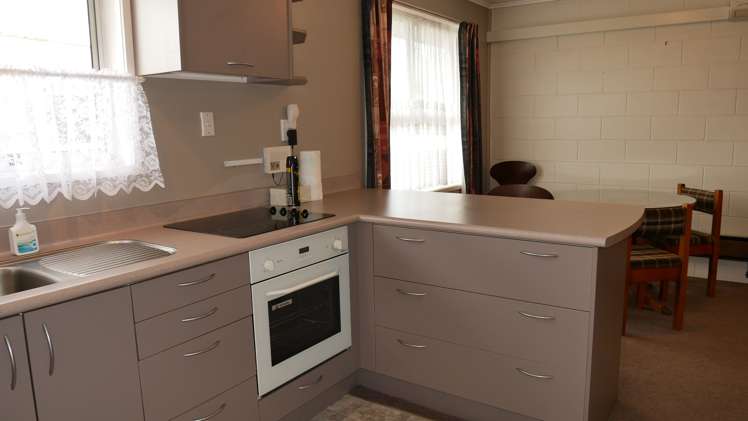 2/12 Grey Street Putaruru_19