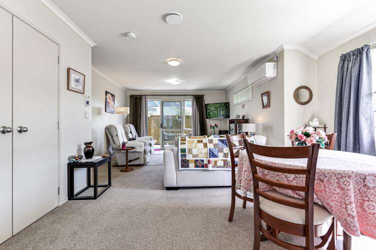 17/16 Rototuna Road Flagstaff_13