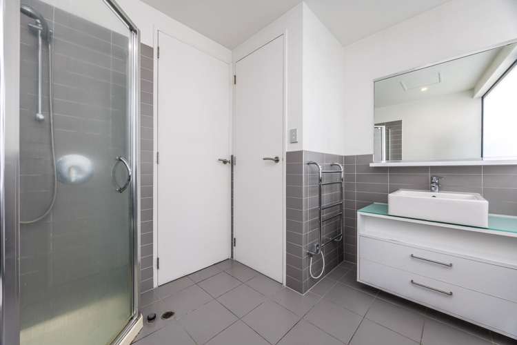 906/18 Beach Road Auckland Central_13