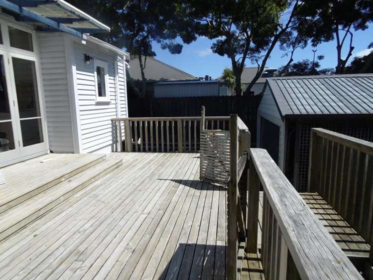 16 Rocklands Avenue Mount Eden_9