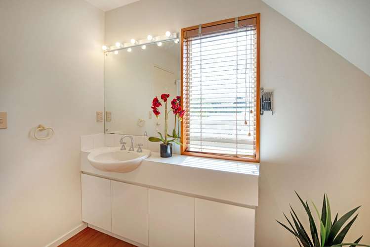 32 George Street Rolleston_13