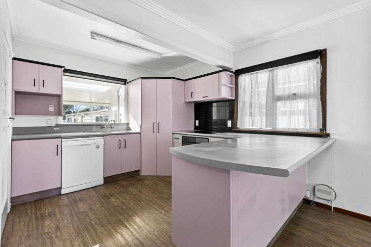 84 Glover Road Hawera_8