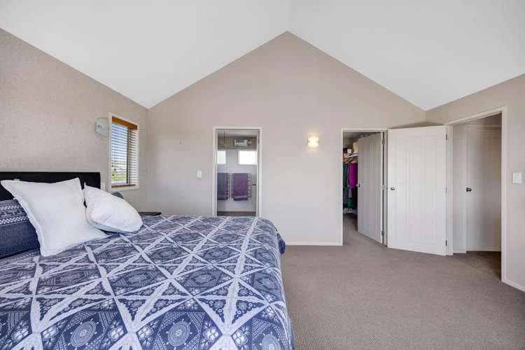 10 Sampson Avenue Waiwhakaiho_11