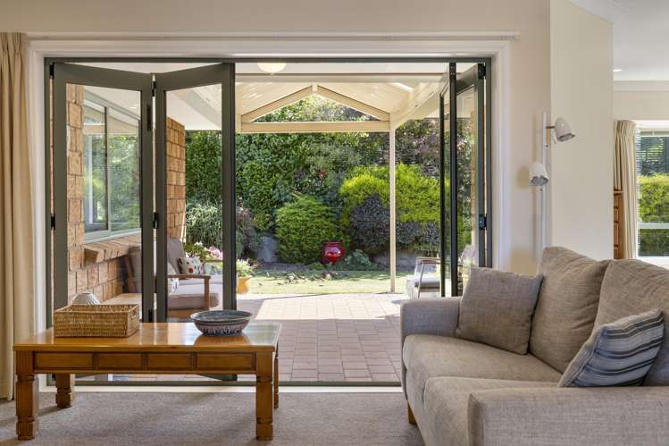 8 Belvedere Grove Rangatira Park_14