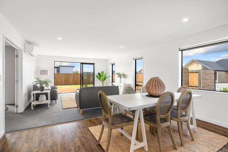 2 Rennie Place The Pines Beach_6