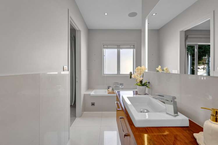 1 Gleneagles Way Waiwhakaiho_34