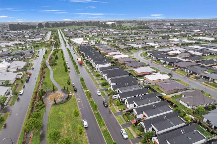 99 Faringdon Boulevard Rolleston_20