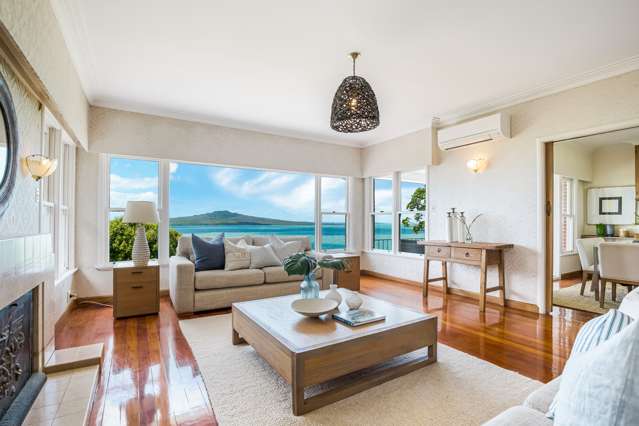 70 Seacliffe Avenue Narrow Neck_2