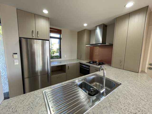 15 Lacebark Lane 2796_2