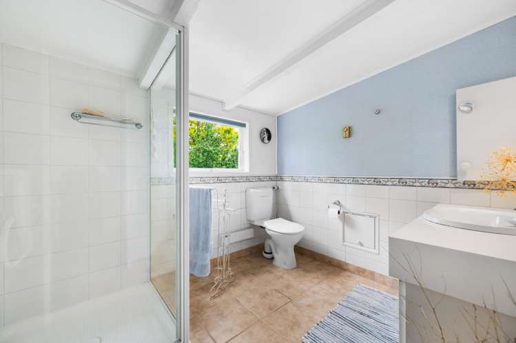 5 Lanes Road Alexandra_19