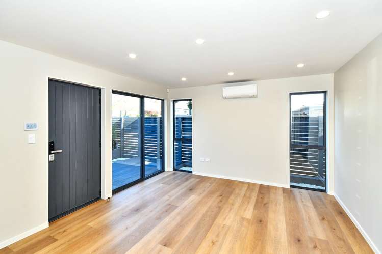 2/45 Clark Road_3