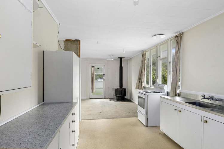 71 Hair Street Wainuiomata_3