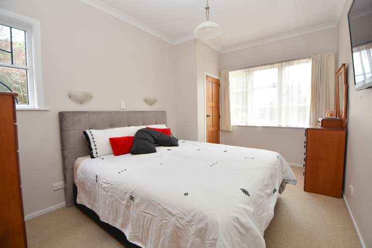 249 High Street South Carterton_8