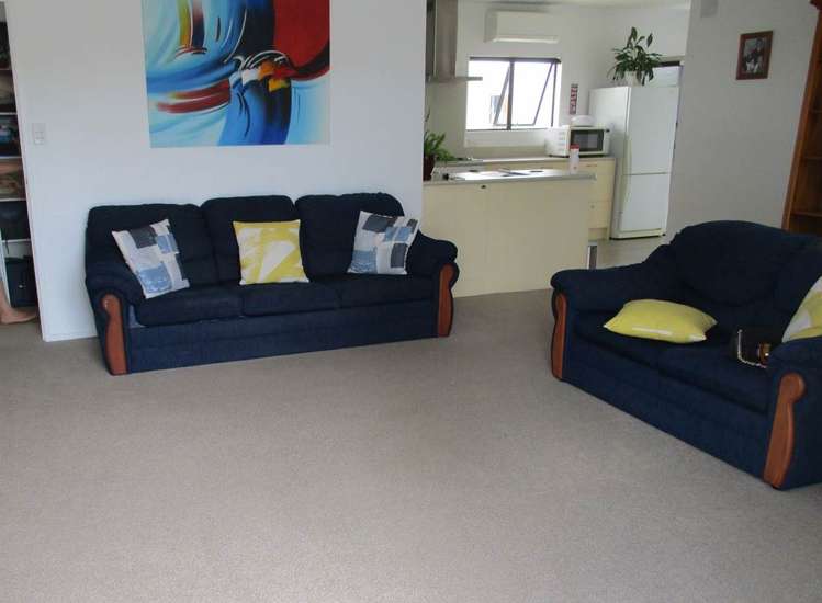 12a Eagle Place Red Beach_2