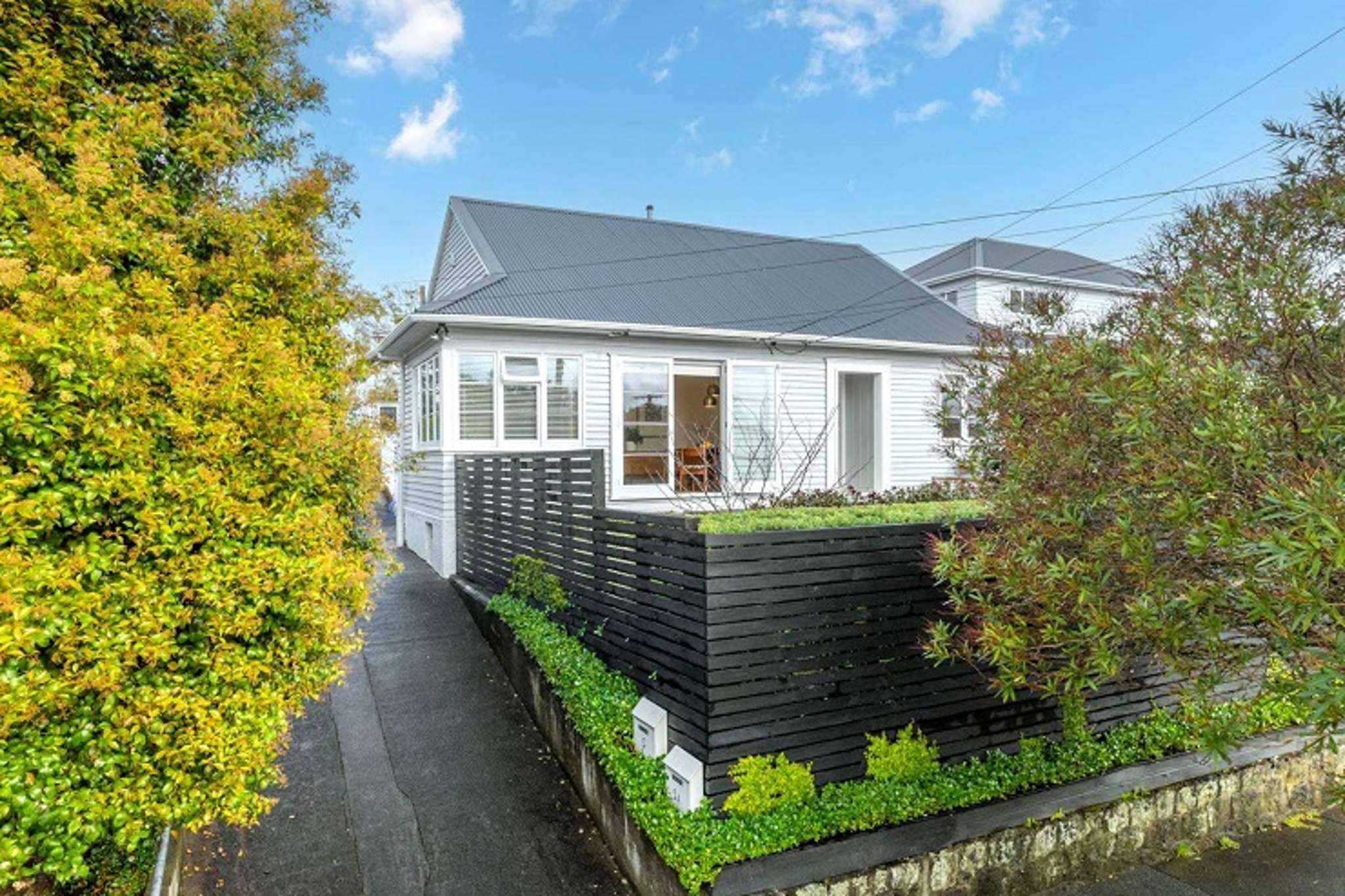 First-home buyers pay almost $1.8m for Auckland cottage