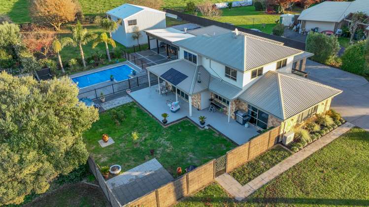 165 The Oaks Drive Leamington_31