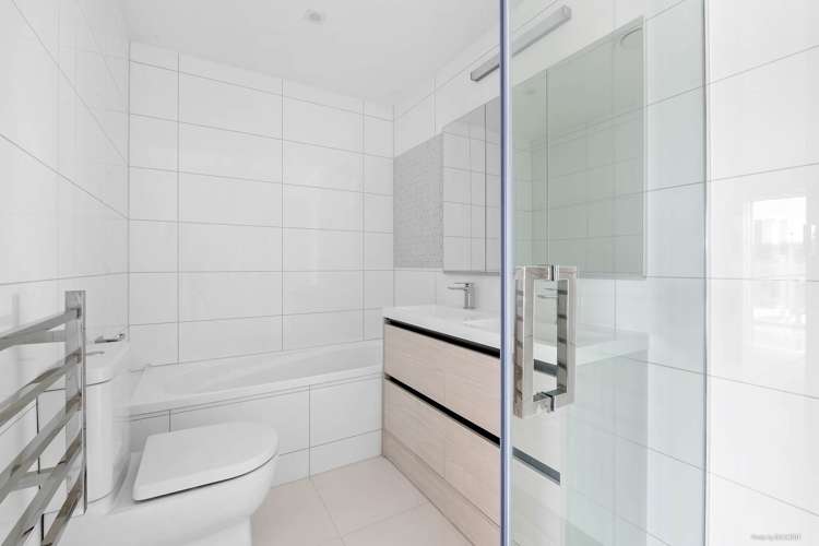 311/252 Centreway Road Orewa_4