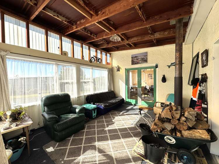 8 Kowhai Street Kaka Point_17