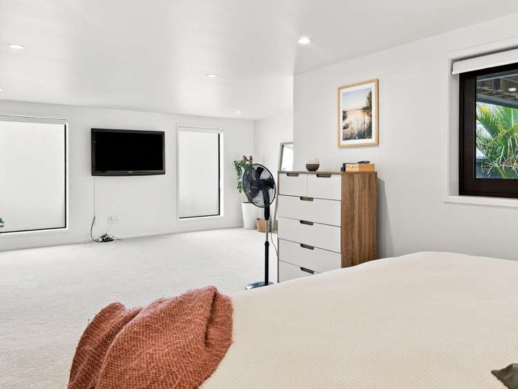 15 Surf Road Stanmore Bay_14