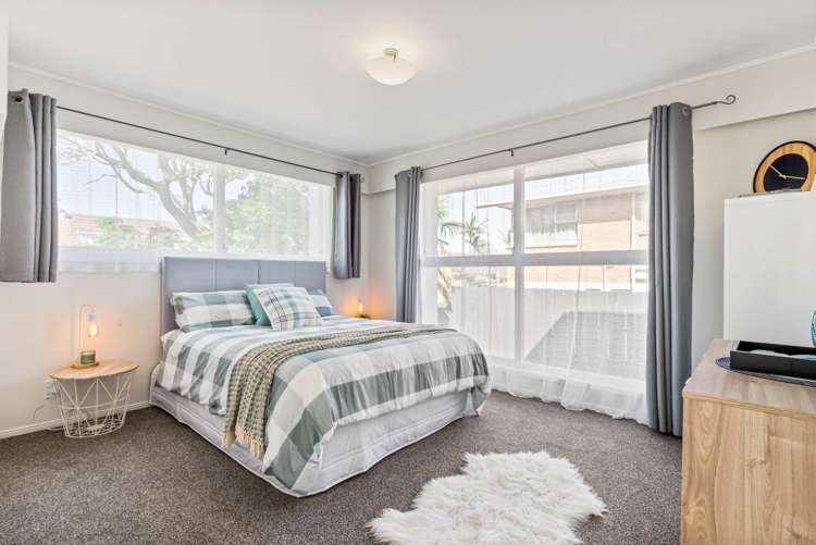 28 Fielding Crescent Farm Cove_23