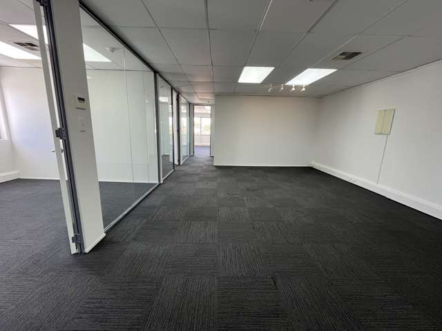 19 Great South Road Epsom_2