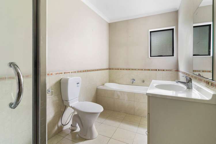 6 Exotic Place Massey_10