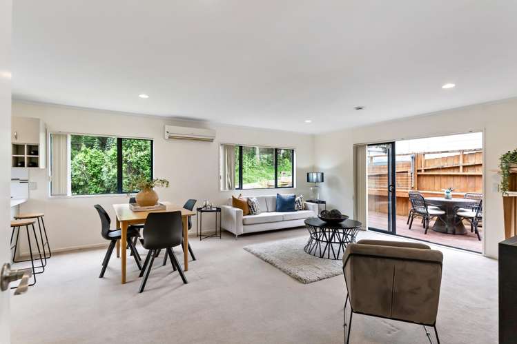 2/894 East Coast Road Northcross_3