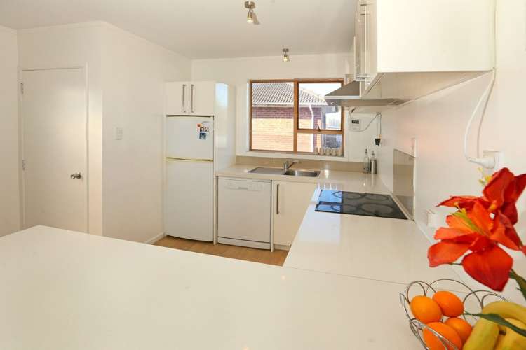 2/3204 Great North Road New Lynn_3