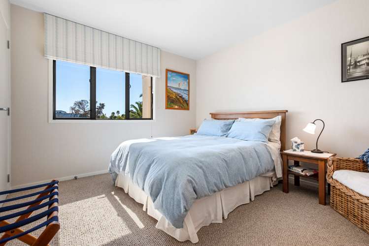 2a/12 Seaway Road Clarks Beach_11