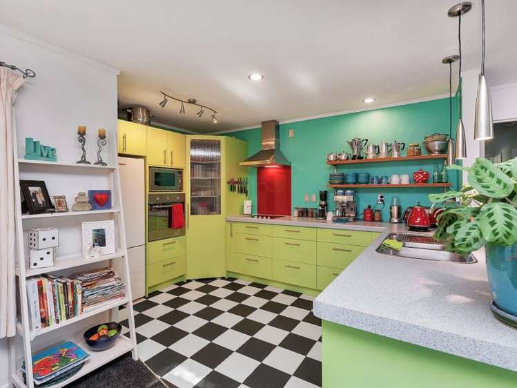 1/13 Easter Parade Glen Eden_12