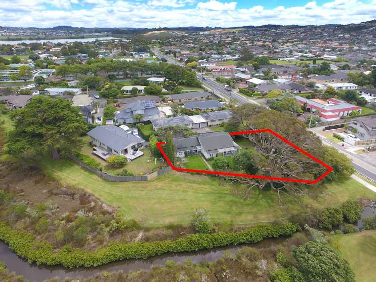 56 Riverside Road Orewa_32