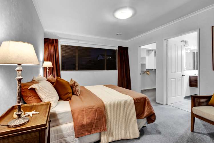 7 Saddle Row Welbourn_11