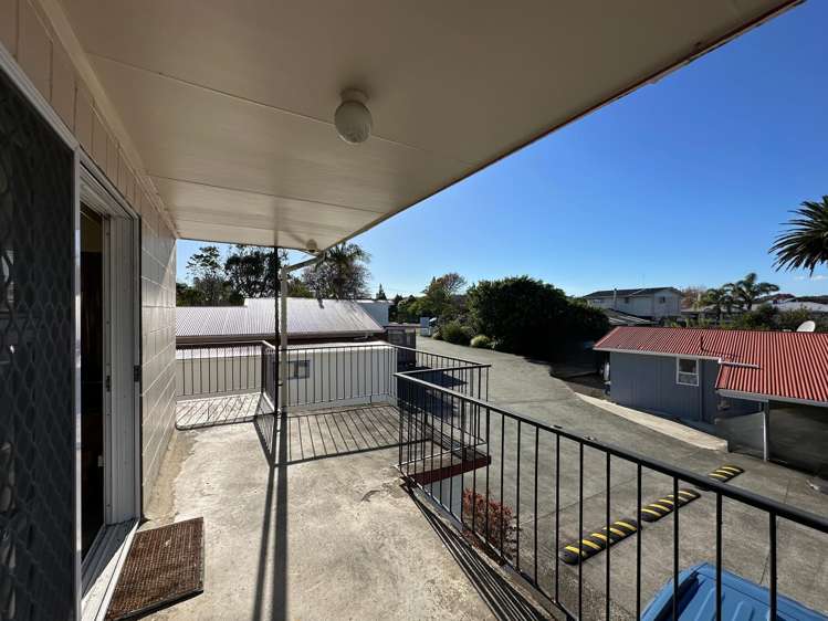 15/61 South Road_5