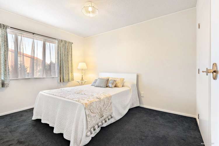 2/151 Kitchener Road Pukekohe_6