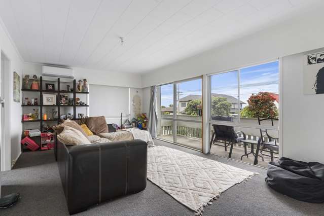 76 Karewa Parade Papamoa_2