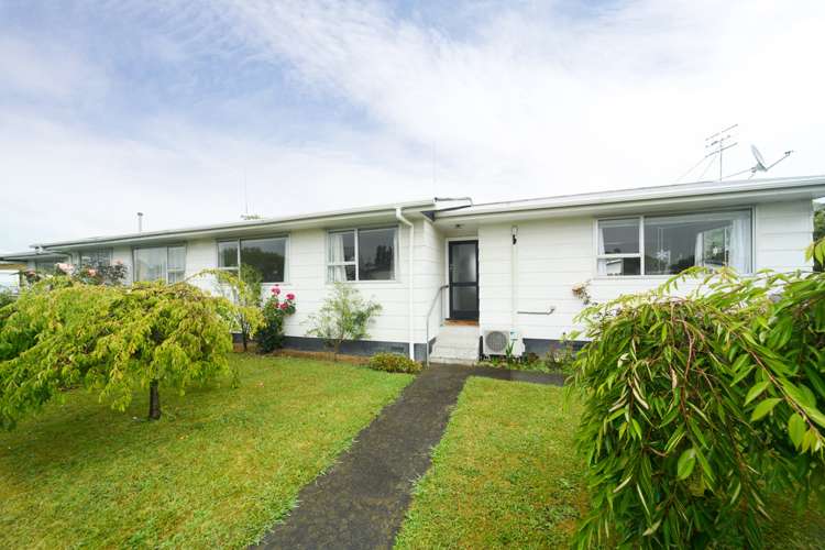 29 Ferndale Place Feilding_1