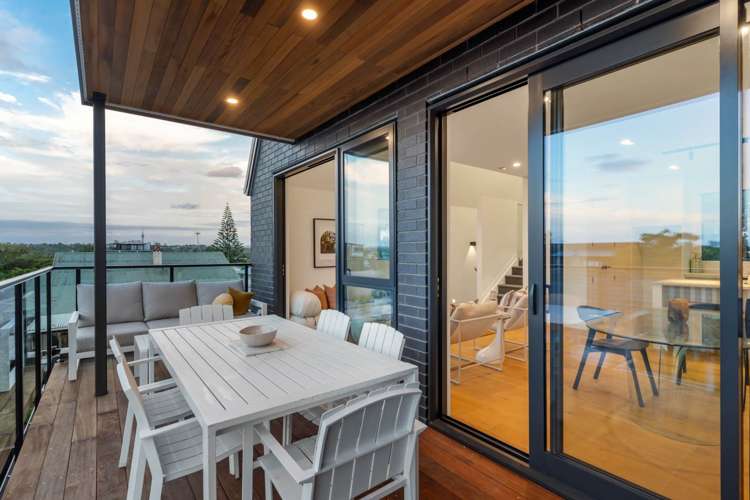 9&11 Huia Road Pt Chevalier_9