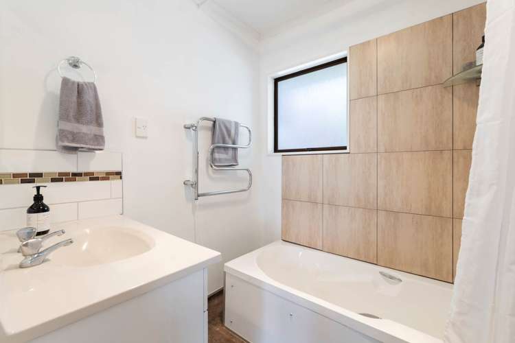 9 Hoylake Place Wattle Downs_14