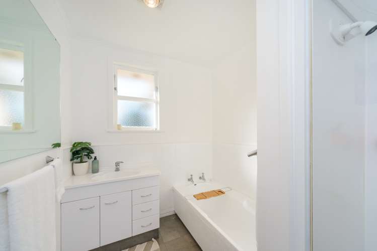 3 Sefton Avenue Highbury_20