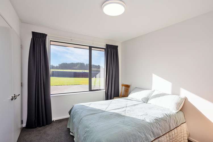 305 Oreti Road Otatara_17