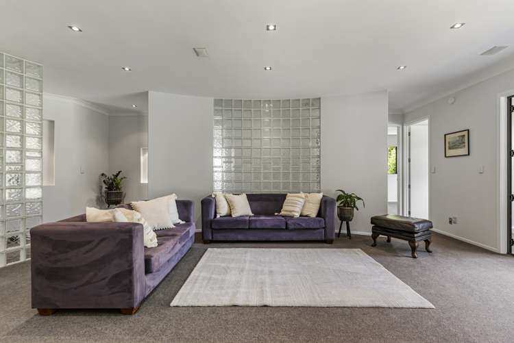 62 Shelter Drive Greenhithe_6