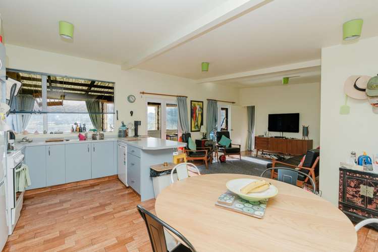 9 Rauparaha Street Marokopa_9