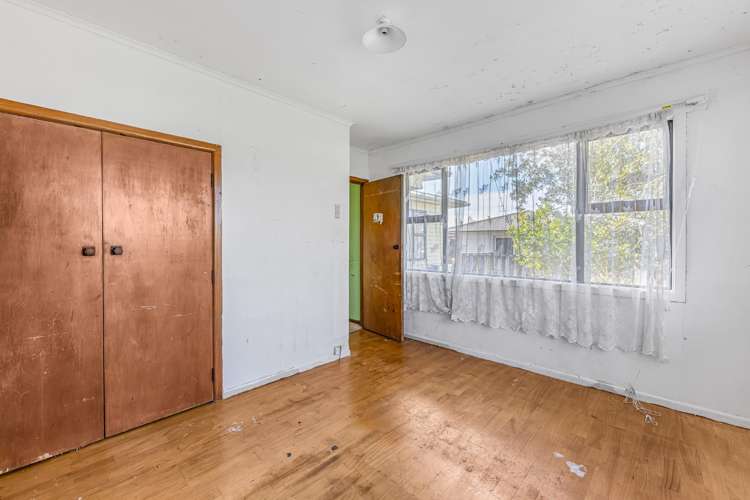 15 Tindall Crescent Otara_8